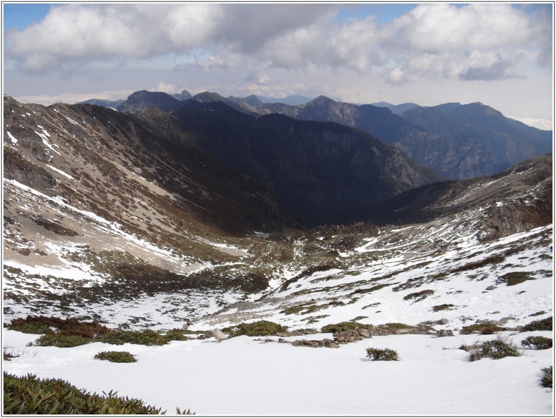 2012-03-06 11-26-54踏雪登雪山途中.JPG